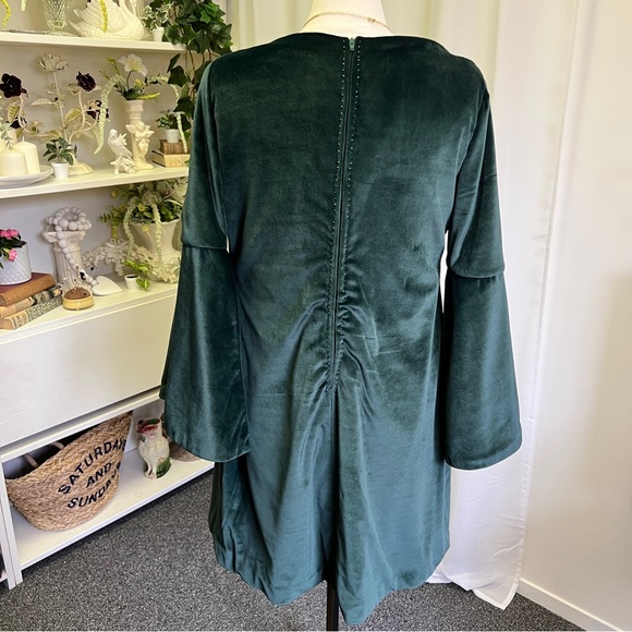 Vintage Style Handmade Green Velvet Bell Sleeve Mini Dress - Picture 9 of 16